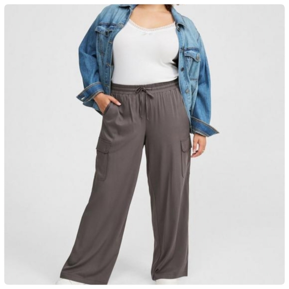 Torrid Challis Wide Leg Cargo Pants, size 0 (12) - Picture 1 of 8